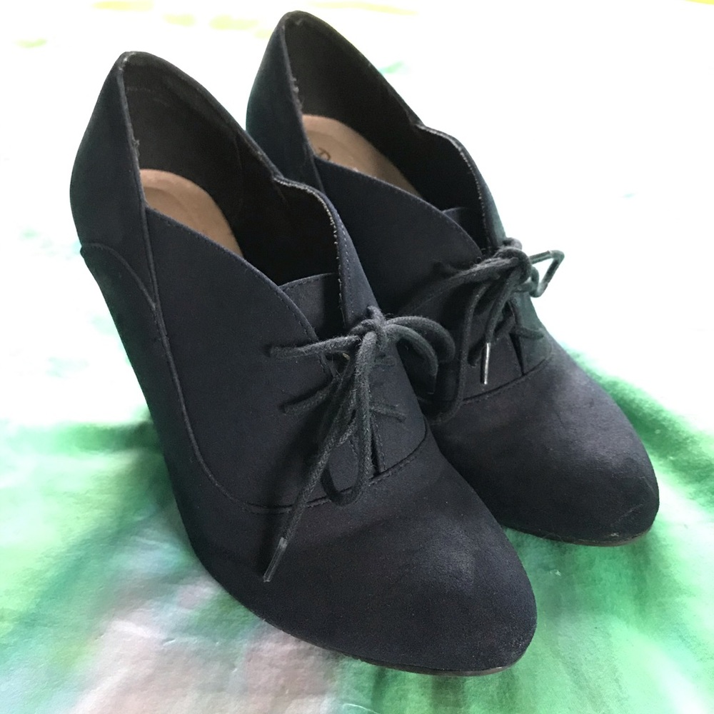 Navy blue bank shoes